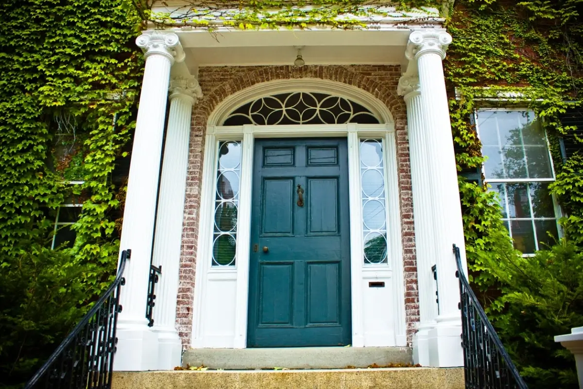 mysteries-of-entrance-doors-1680268192